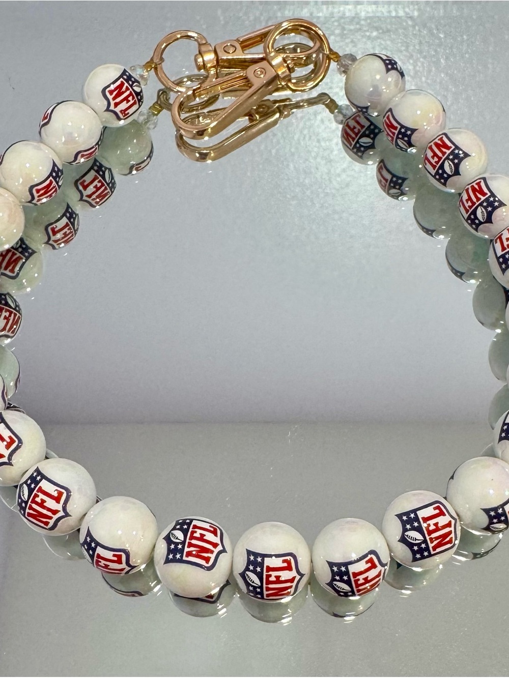 New NFL Logo White Beaded Bag Chain 18 inches with Gold Hardware - Picture 3 of 5